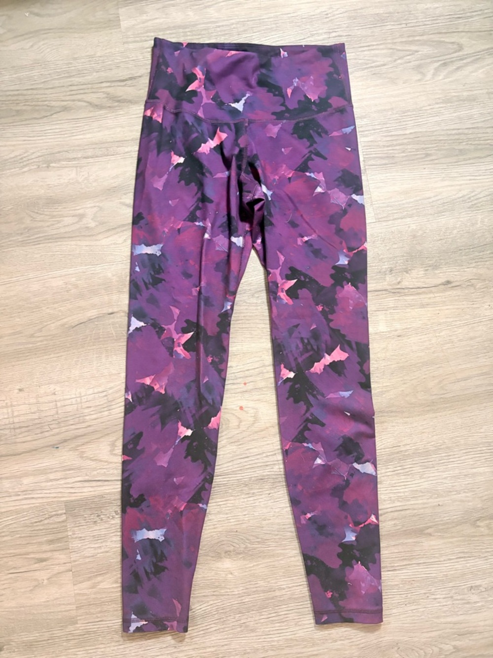Old Navy Purple Floral-Print Active Leggings